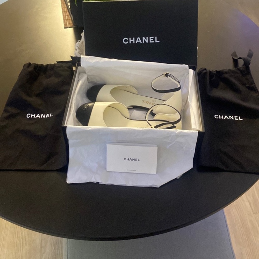 BRAND NEW CHANEL SHOES K0466